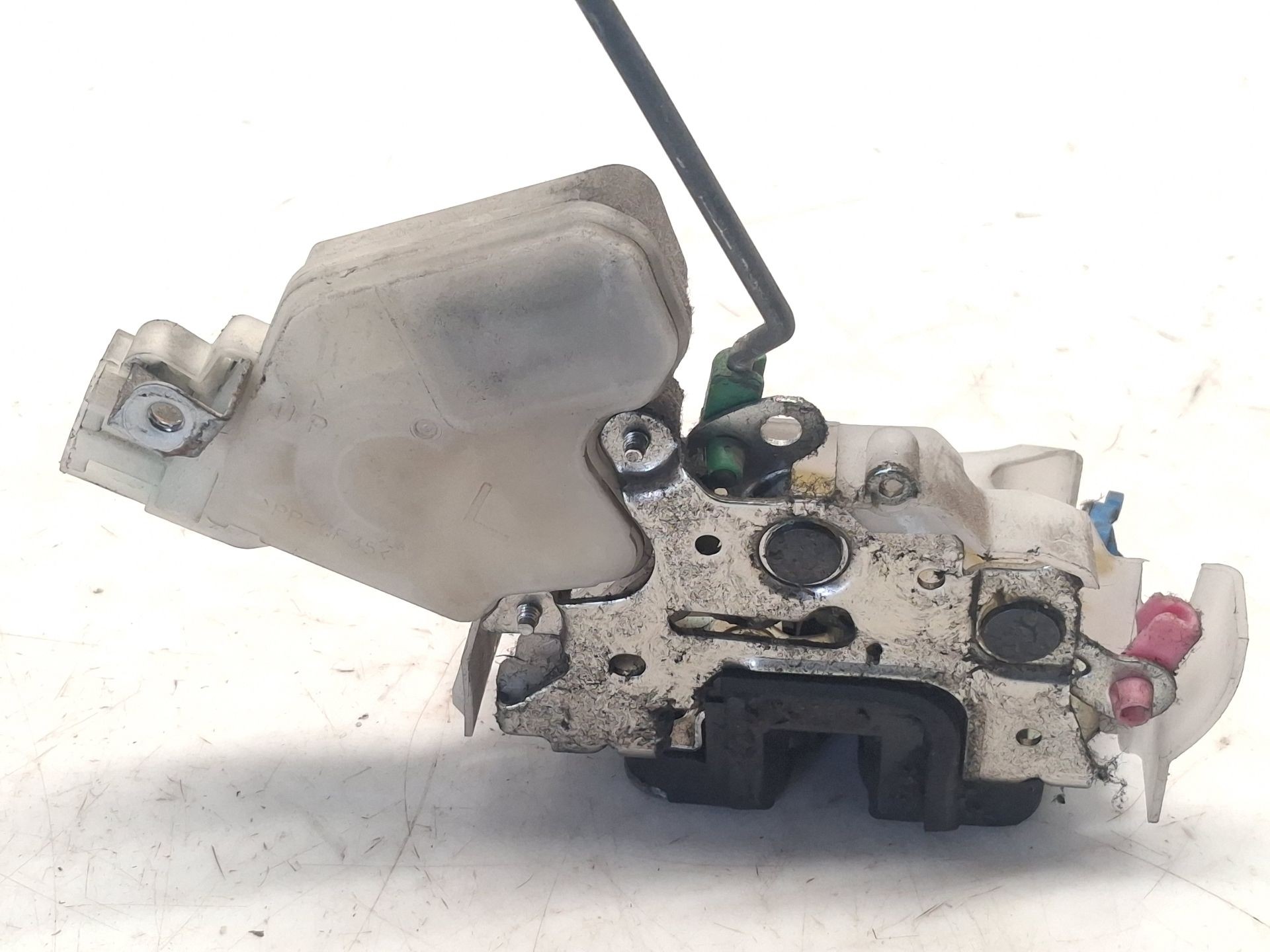 CERRADURA PUERTA DELANTERA DERECHA NISSAN CABSTAR (F24M, F24W) 80552AA20A 80552AA20A - Vista 2