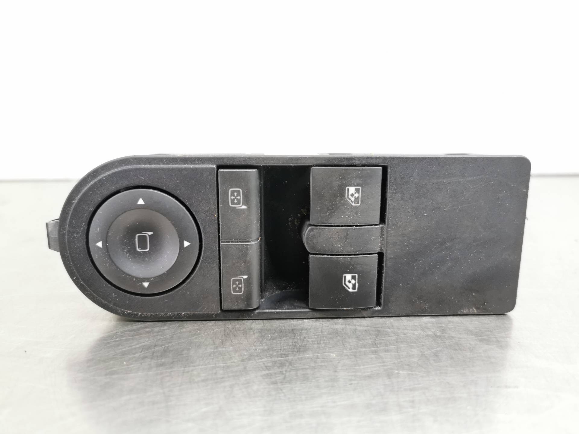 MANDO ELEVALUNAS DELANTERO IZQUIERDO OPEL ZAFIRA B 13228706 13228706