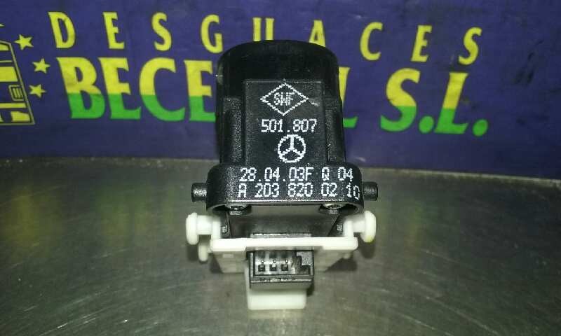 MANDO ELEVALUNAS DELANTERO DERECHO MERCEDES-BENZ CLASE C (W203) BERLINA A2038200210 A2038200210 - Vista 2