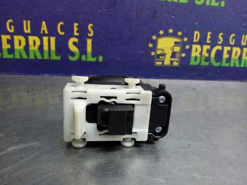MANDO ELEVALUNAS DELANTERO DERECHO MERCEDES-BENZ CLASE C (W203) BERLINA A2038200210 A2038200210 - Vista 2