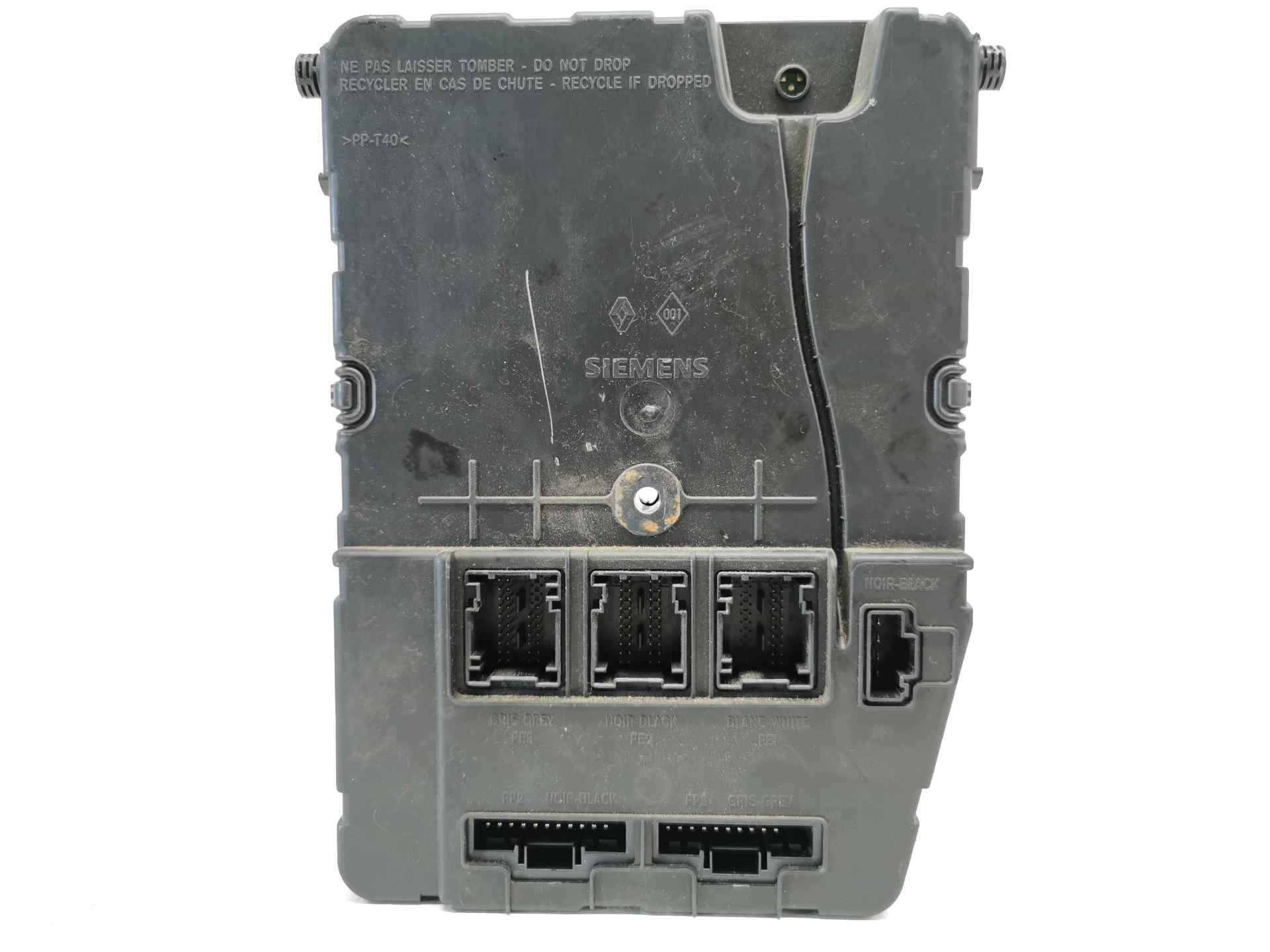 UCH RENAULT SCENIC II 8200306434 / S118400220B 8200306434S118400220B