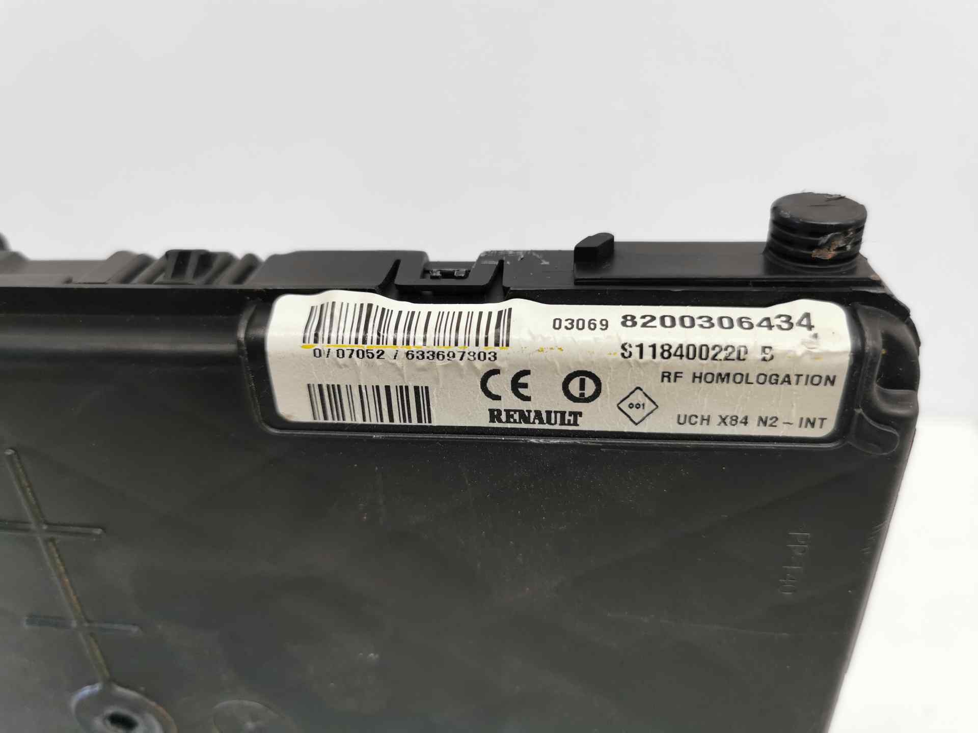 UCH RENAULT SCENIC II 8200306434 / S118400220B 8200306434S118400220B - Vista 2