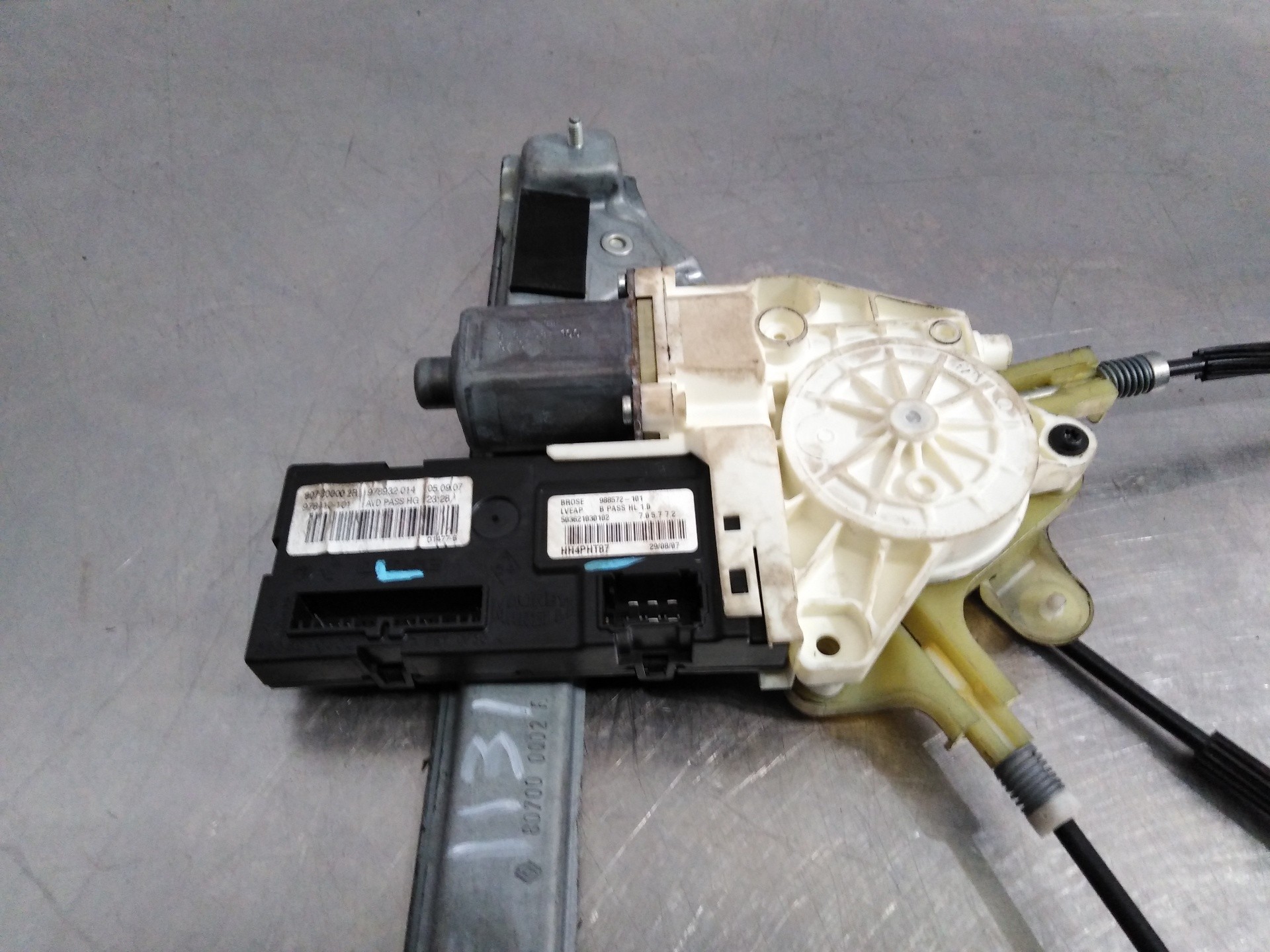 ELEVALUNAS DELANTERO DERECHO RENAULT LAGUNA III 807300002R 807300002R - Vista 2