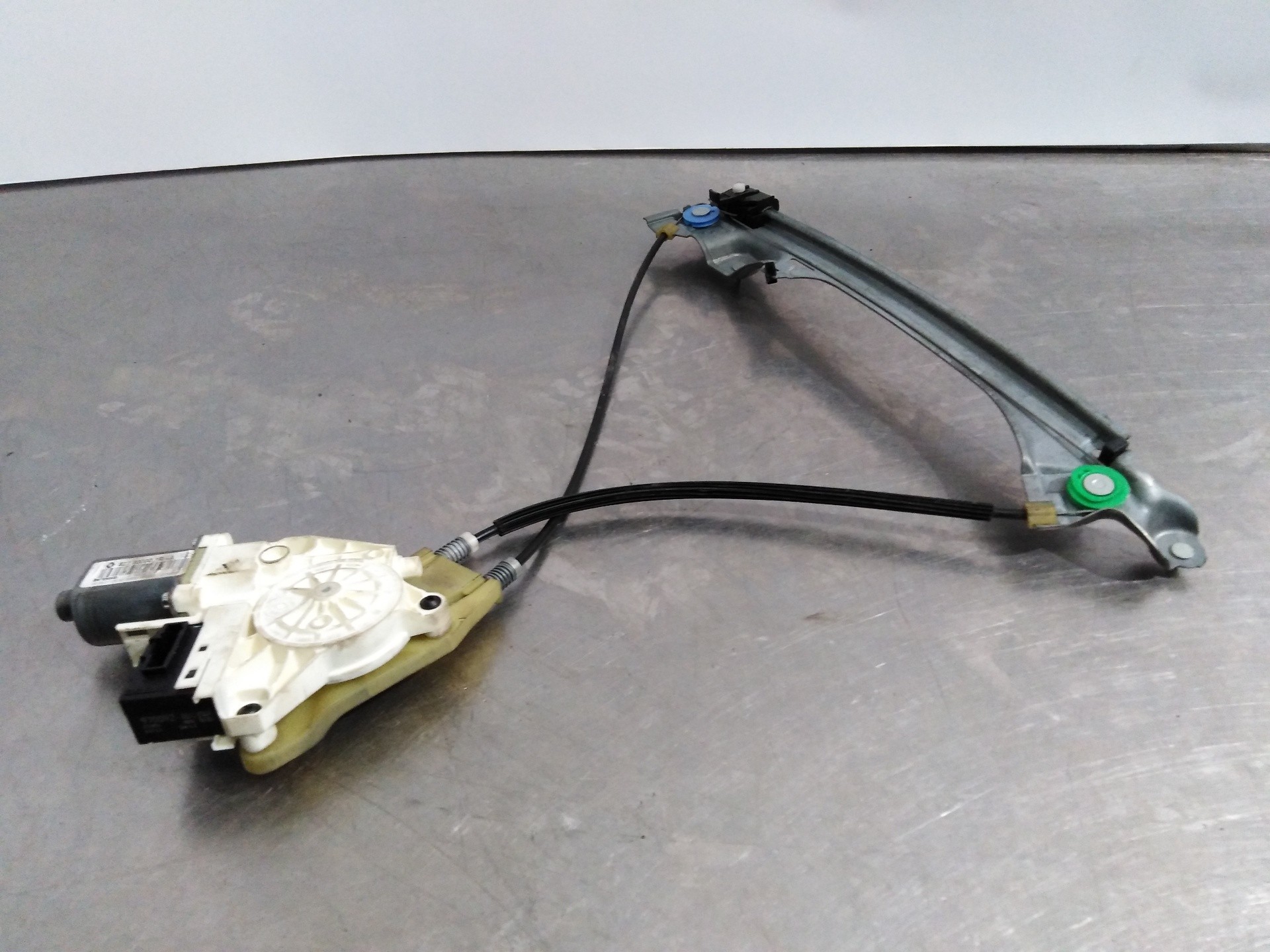 ELEVALUNAS TRASERO DERECHO RENAULT LAGUNA III 827300001R 827300001R