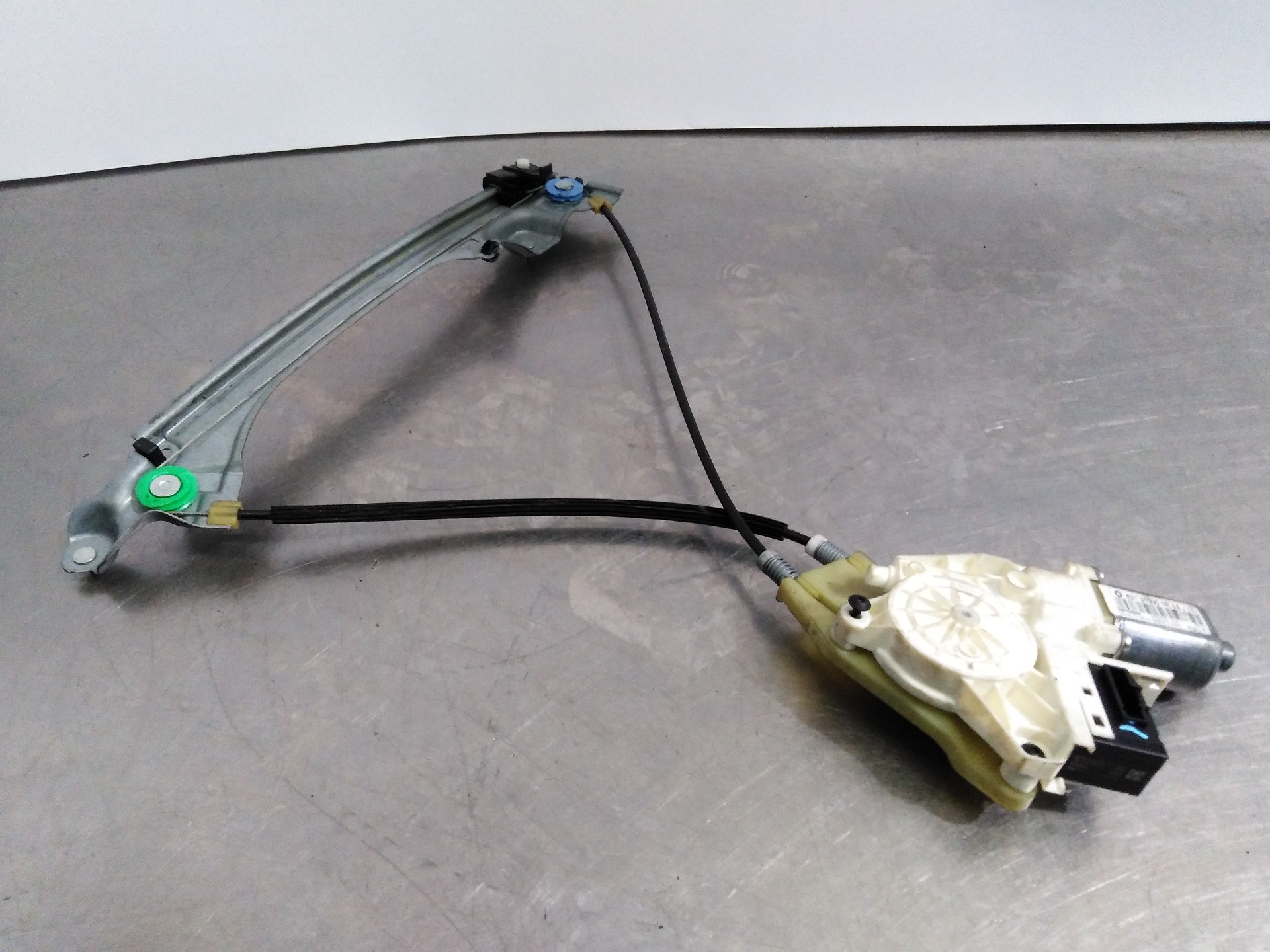 ELEVALUNAS TRASERO IZQUIERDO RENAULT LAGUNA III 827310001R 827310001R