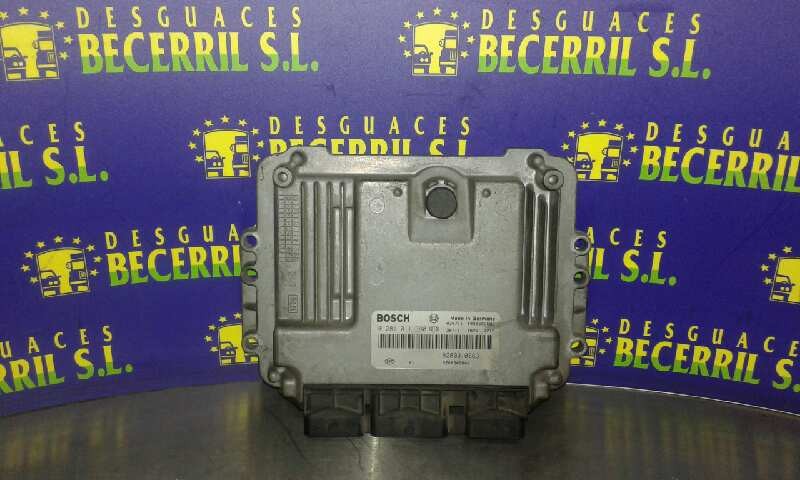 CENTRALITA MOTOR UCE RENAULT SCENIC II 8200310863 / 0281011390 82003108630281011390 - Vista 2