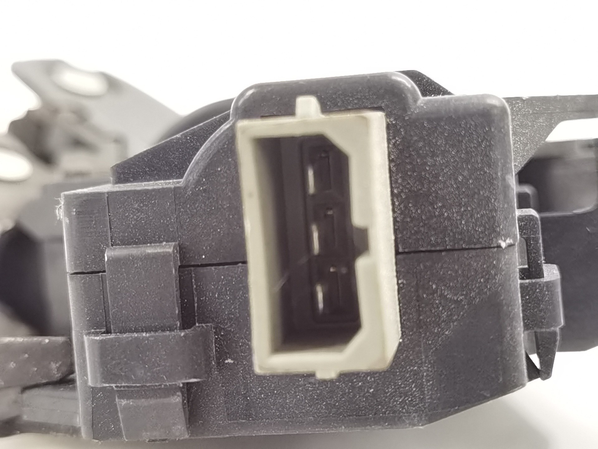CERRADURA MALETERO / PORTÓN VOLKSWAGEN PASSAT BERLINA (3C2) 4F5827505B 4F5827505B - Vista 3