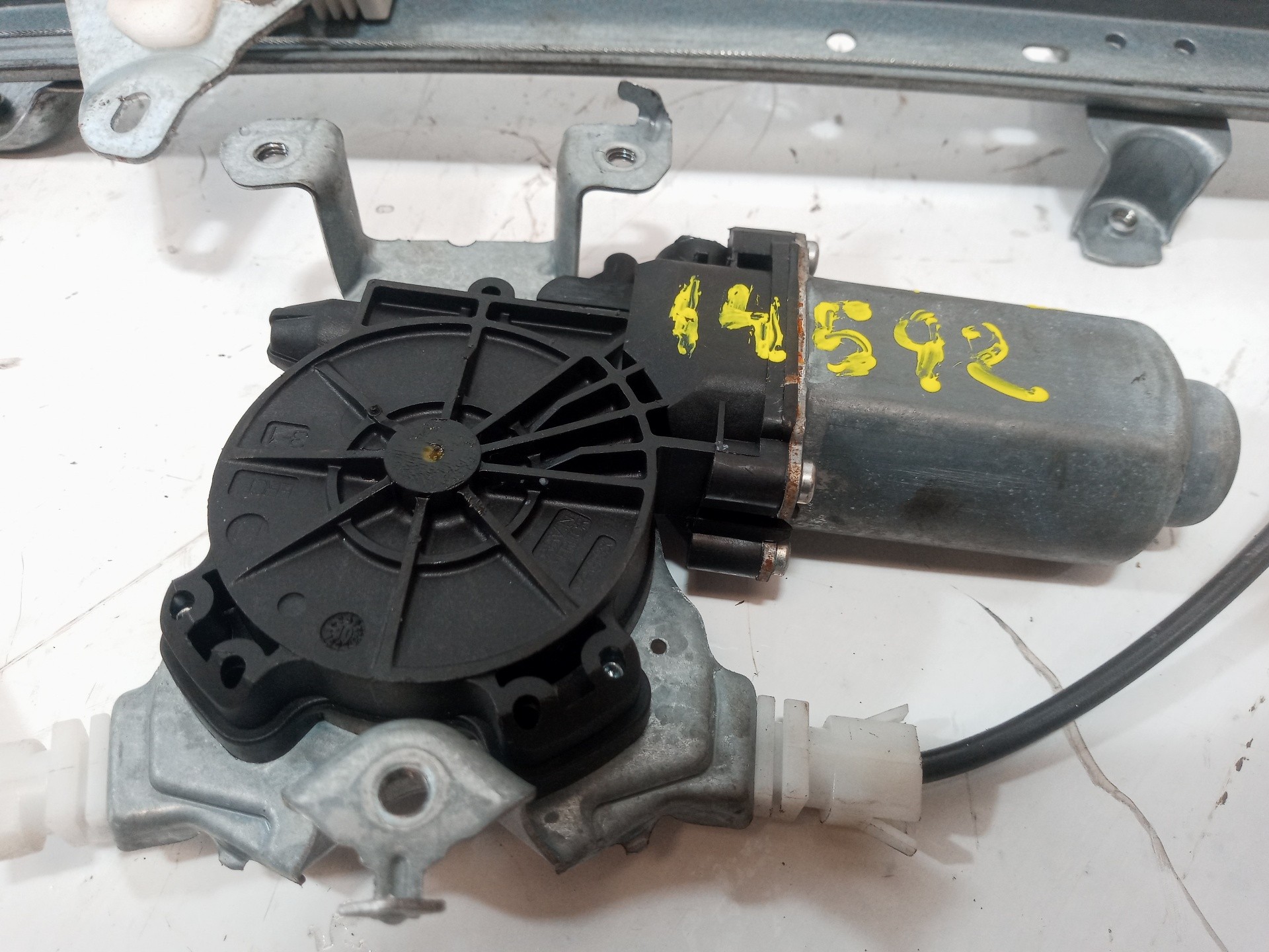 ELEVALUNAS TRASERO DERECHO NISSAN QASHQAI (J10) 402190A 402190A - Vista 2